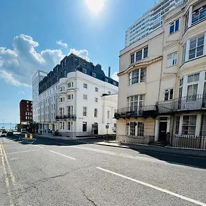  Apartment Two Top Central Beach Studios - Also Separate Spa Cabin And Watersports United Kingdom